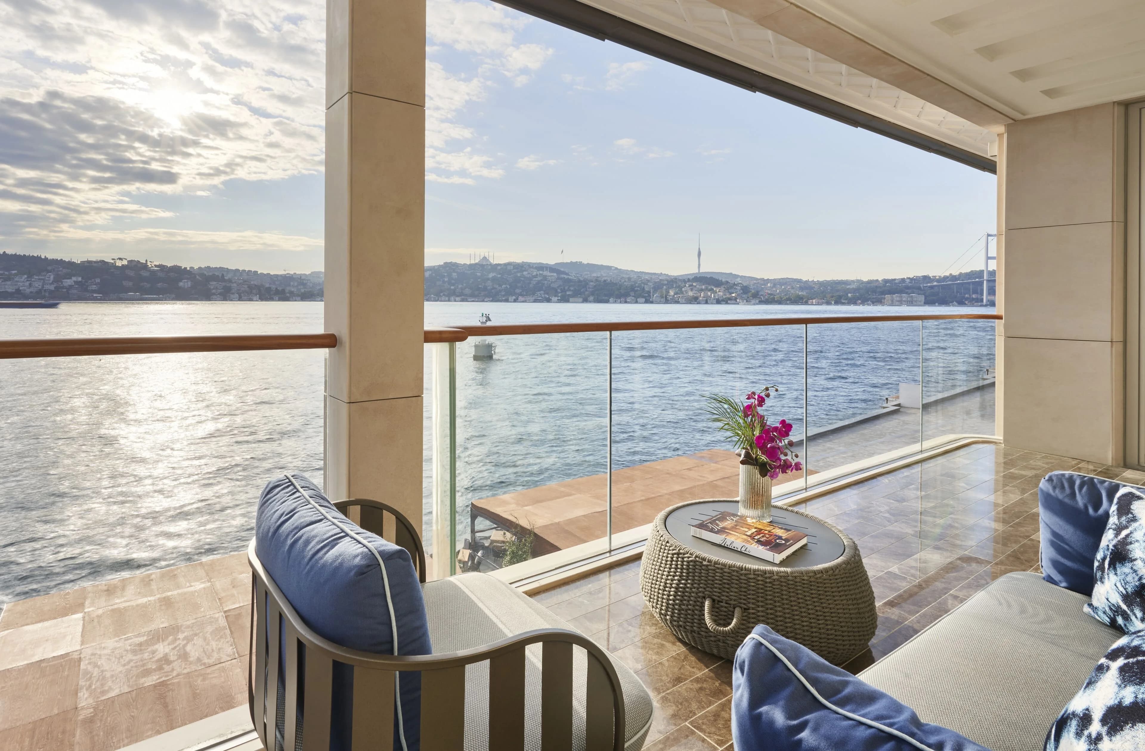 Ocean Real Estate Mandarin premium gayrimenkul atmosferi